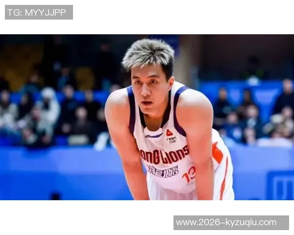 郭艾伦半场表现平平仅得7分4板3失误遭王少杰封盖状态堪忧